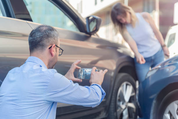 Professional Commercial Auto Insurance technician working in Woodlawn, VA